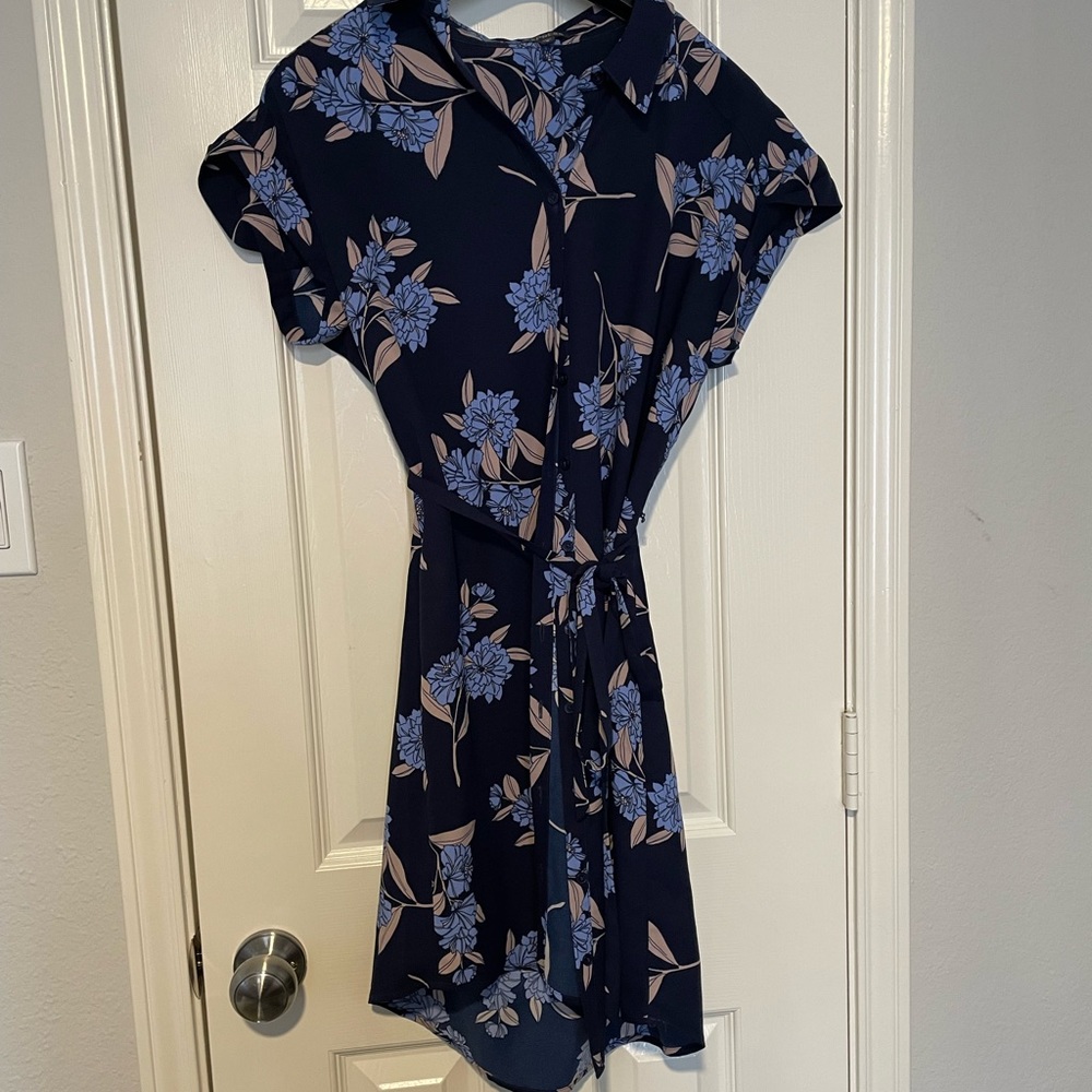 Express floral dress size medium